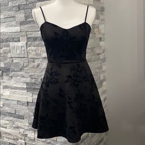 Noble U Spagetti Strap Dress Black SizeL